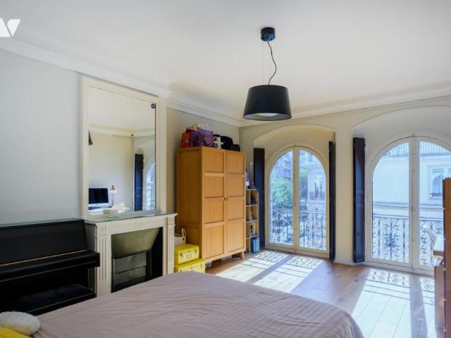 Maison vente à Paris 17e Arrondissement, Paris