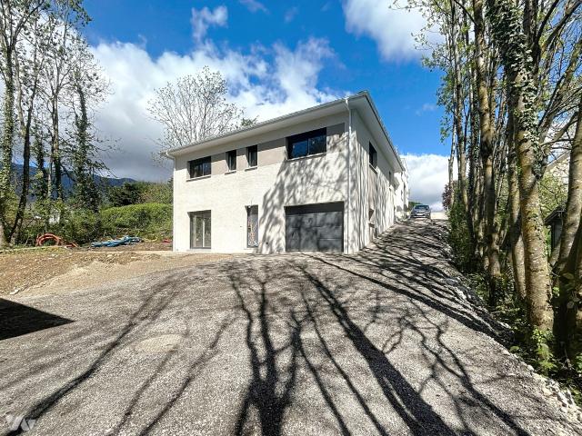 Maison vente à Gex, Péron