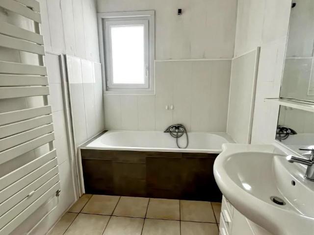 Maison vente à Valenciennes, Petite-forêt