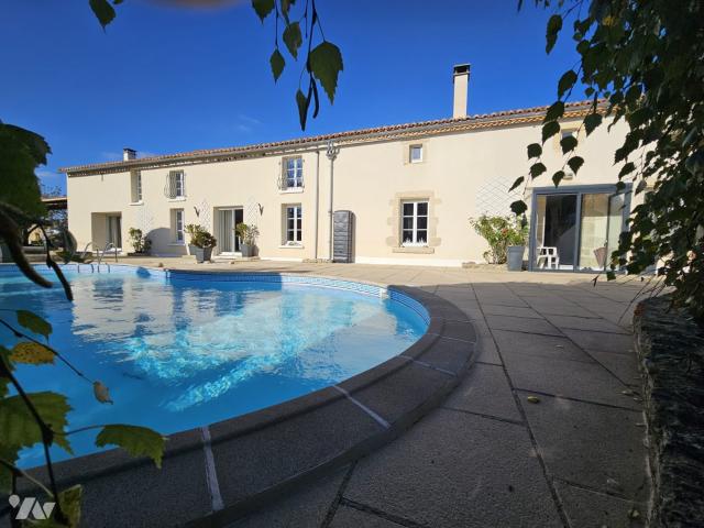 Maison vente à Bressuire, Nouvelle-Aquitaine