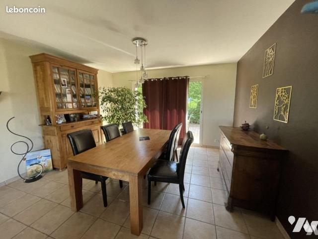 Maison vente à Tournon-sur-Rhône, Plats