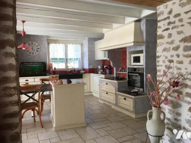 Maison vente à Fontenay-le-Comte, Saint-cyr-des-gâts