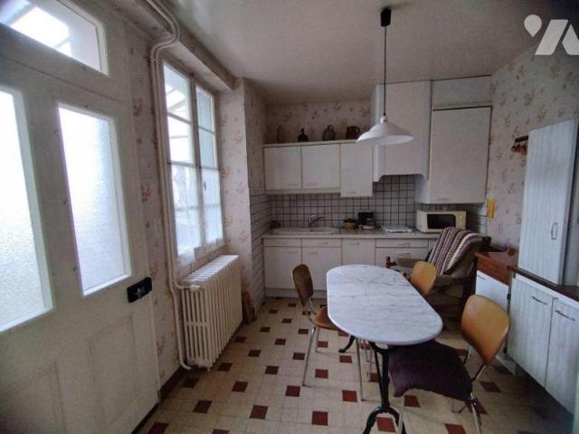 Maison vente à La Châtre, Saint-denis-de-jouhet