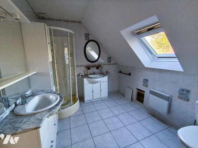 Maison vente à Saint-Georges-de-Rouelley, Manche