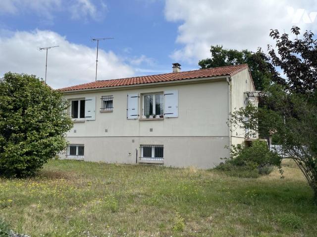 Maison vente à La Roche-sur-Yon, Saint-prouant