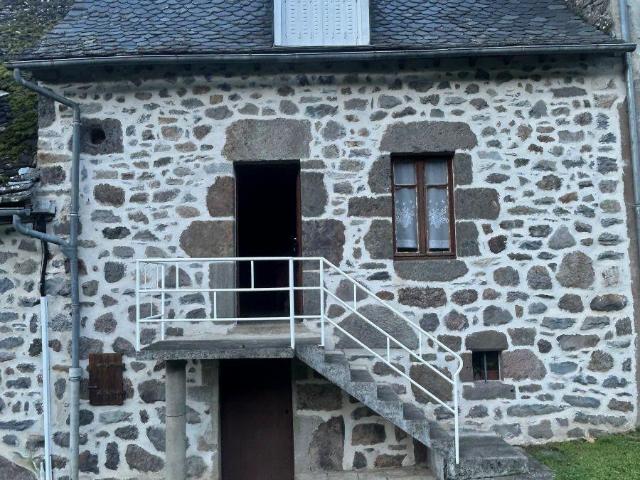 Maison vente à Mauriac, Saint-vincent-de-salers