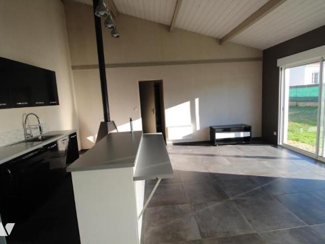 Maison vente à France métropolitaine, Saintes