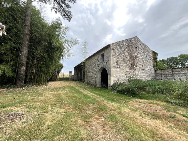 Maison vente à Saint-Jean-d'Angély, Siecq