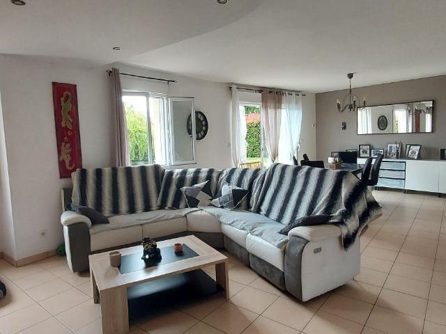 Maison vente à Château-Gontier, Simplé