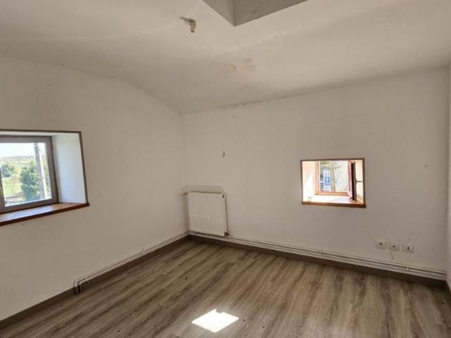 Maison vente à Montmorillon, Surin