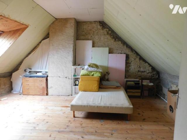 Maison vente à Angers, Tiercé