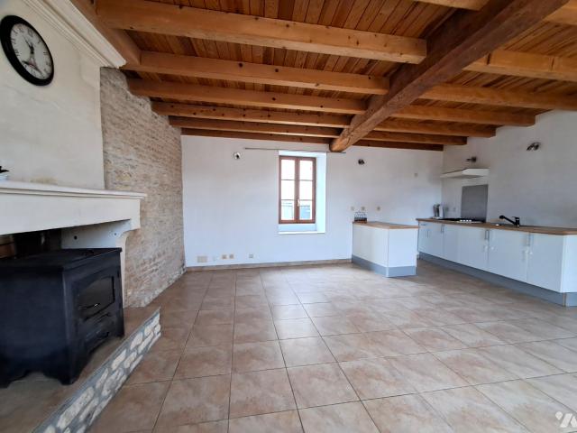 Maison vente à Saint-Jean-d'Angély, Les Touches-de-périgny