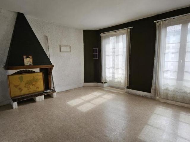 Maison vente à Montmorillon, Nouvelle-Aquitaine