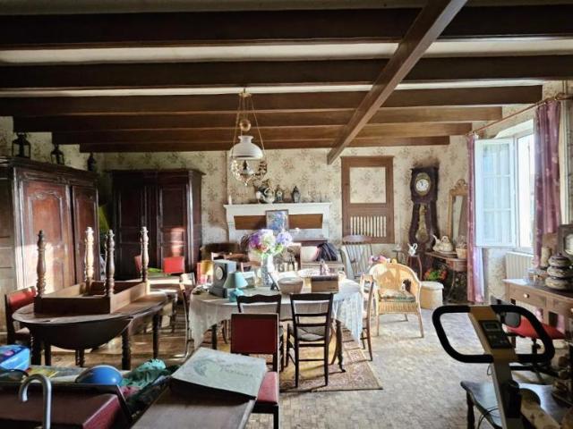 Maison vente à Montmorillon, Nouvelle-Aquitaine