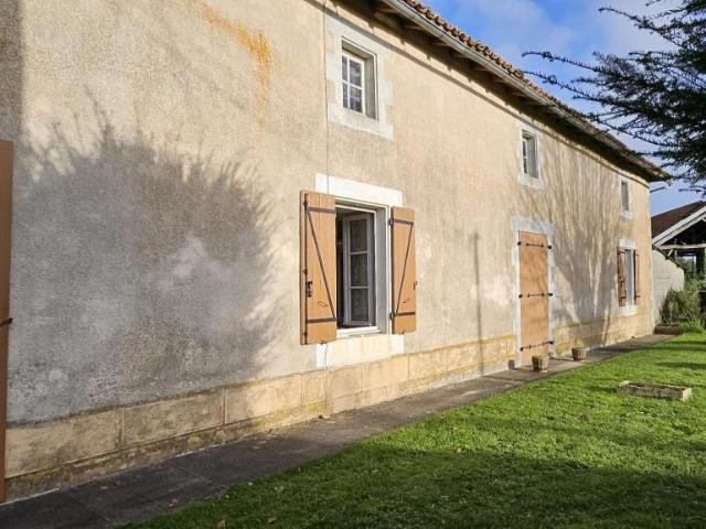 Maison vente à Montmorillon, Nouvelle-Aquitaine
