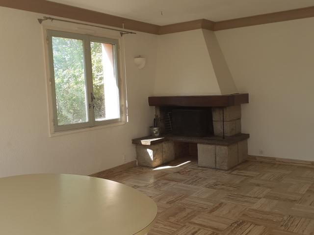 Maison vente à Avranches, Vernix