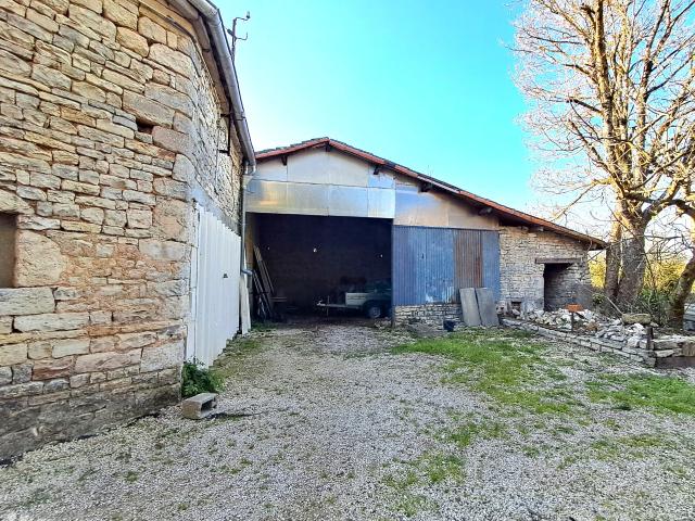 Maison vente à Saint-Jean-d'Angély, La Villedieu
