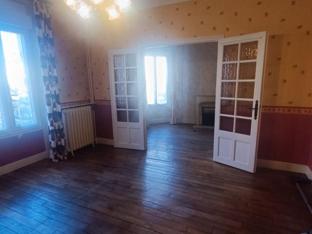Maison vente à Sens, Villeneuve-la-guyard