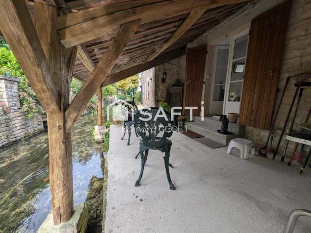 Maison vente à Confolens, Courcôme