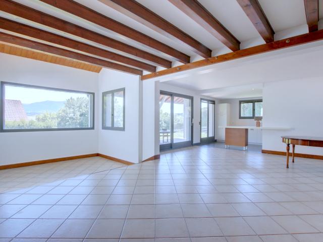 Maison vente à Saint-Germain-la-Chambotte, Entrelacs