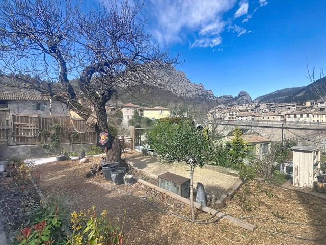 Maison vente à Castellane, Entrevaux