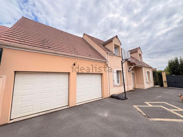 Maison vente à La Garenne, Esches