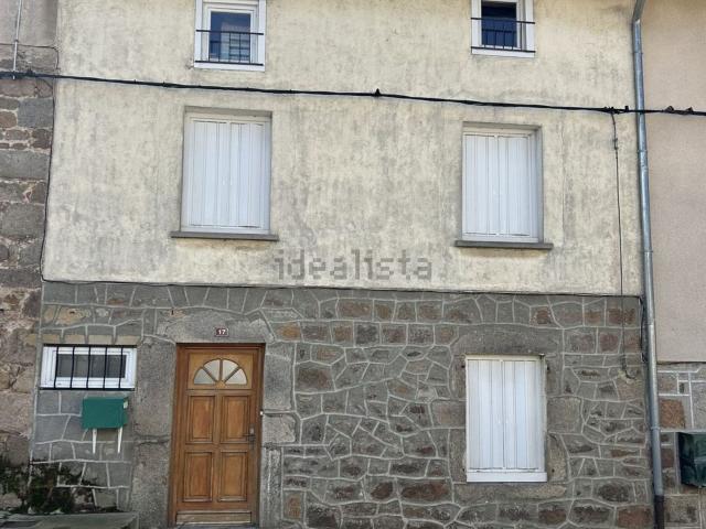 Maison vente à La Vieille Cure, Essertines-en-Donzy
