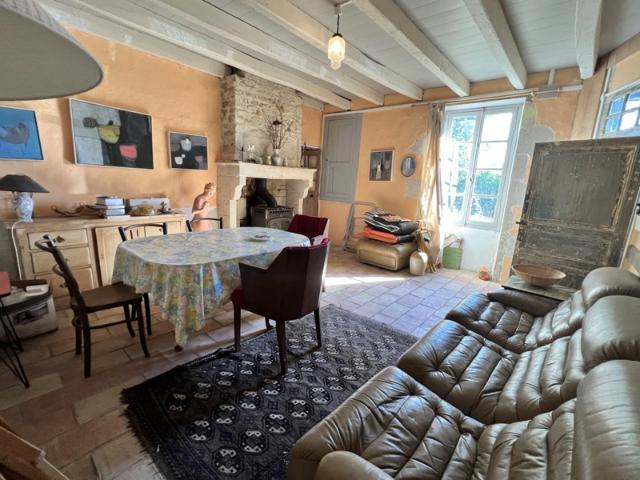 Maison vente à Saint-Jean-d'Angély, La Villedieu