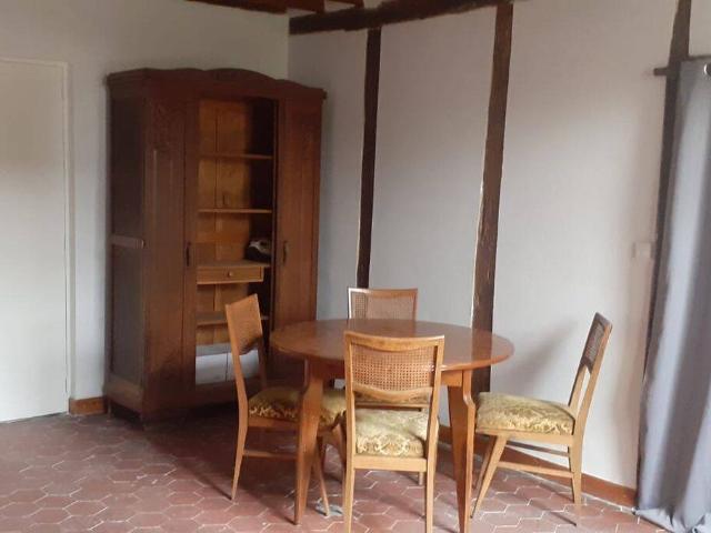 Maison location à La-Petite-Celle, La Celle-Saint-Cyr