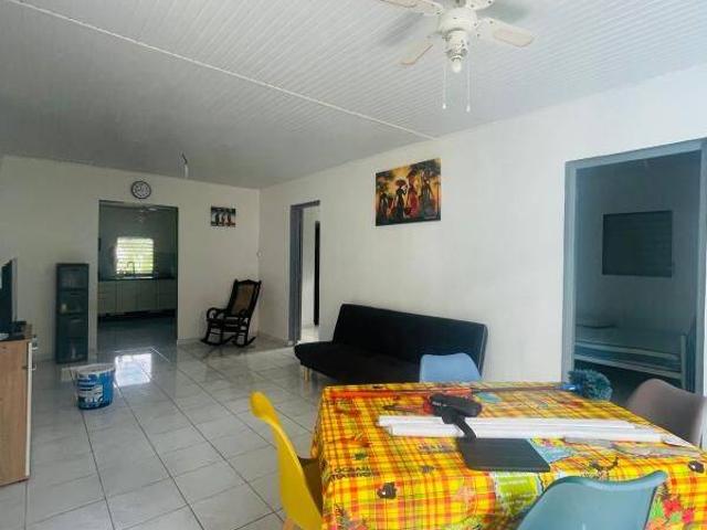 Maison location à Bas du Bourg, Basse-Terre