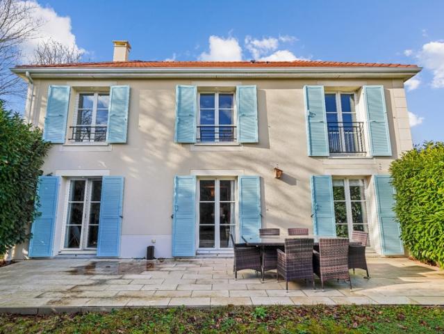 Maison vente à Saint-Germain-en-Laye, Carrières-sur-seine