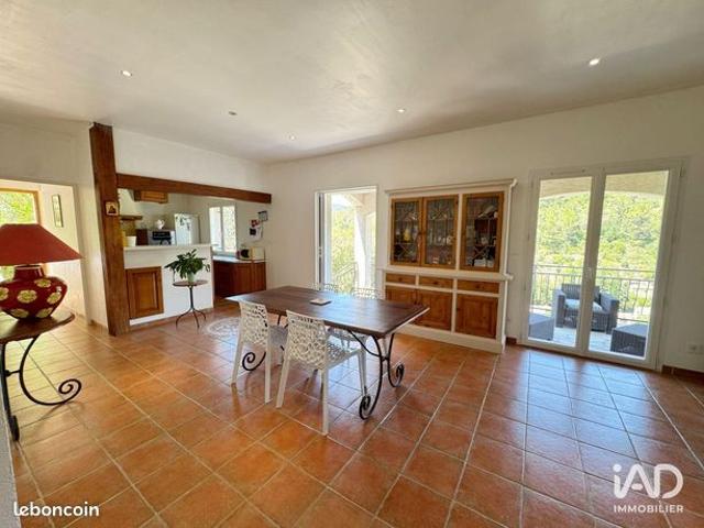 Maison vente à Arrondissement de Toulon, Solliès-toucas