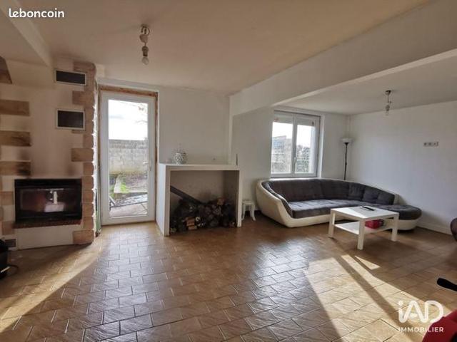 Maison vente à Parthenay, Saint-germier