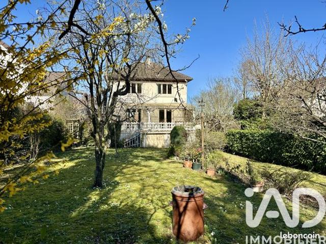 Maison vente à Pontoise, Mériel