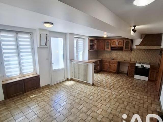 Maison vente à Vichy, Charroux