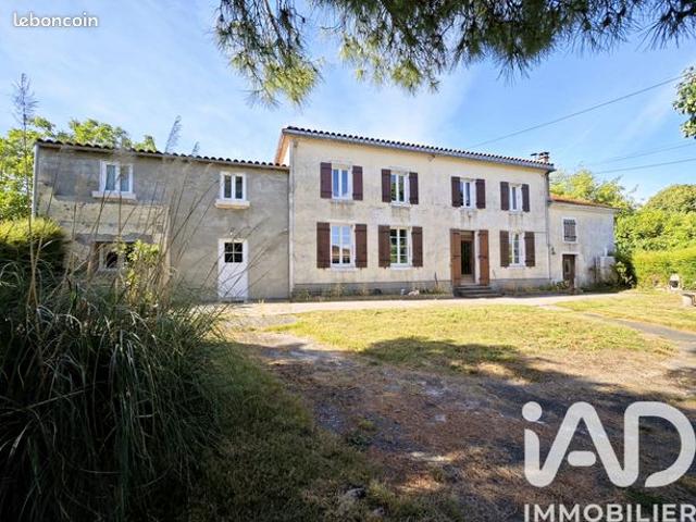 Maison vente à Saint-Jean-d'Angély, Saint-pierre-de-juillers