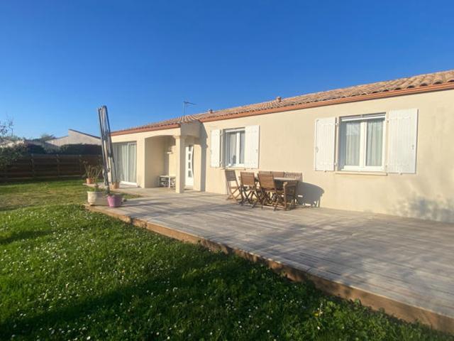 Maison vente à Saintes, La Vallée