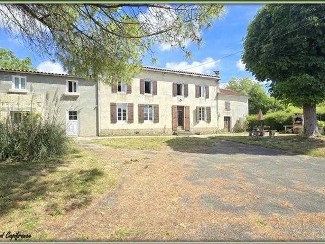 Villa vente à Saint-Jean-d'Angély, Saint-pierre-de-juillers