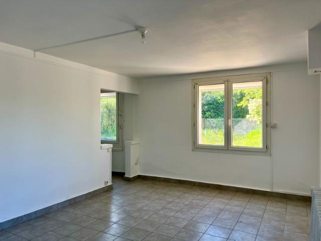 Maison vente à Nîmes, Collias