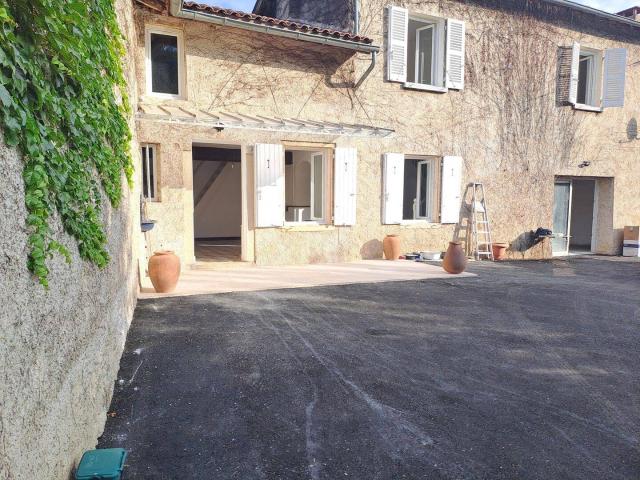 Maison location à Saint-Didier-de-Formans, Ain