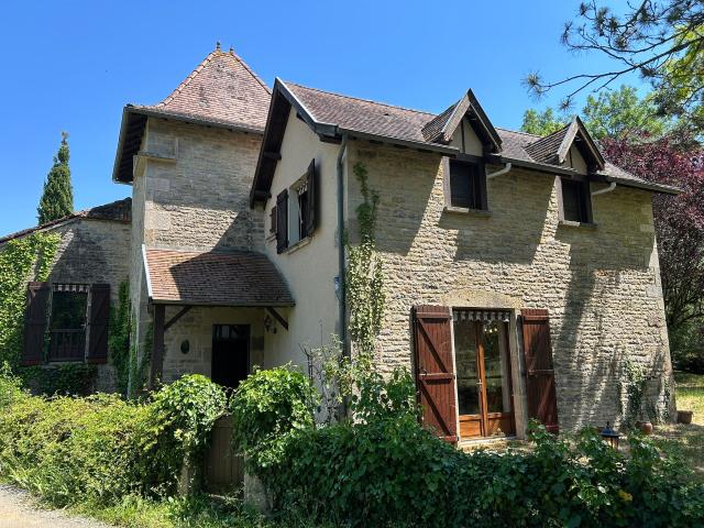 Maison vente à Villefranche-de-Rouergue, Sainte-croix