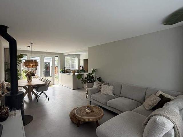 Woning te huur in Linquenda, Nieuw-vennep