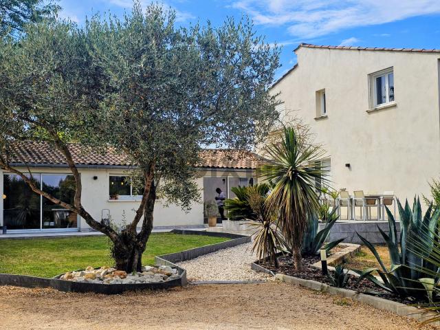 Villa vente à Le Village, Saint-Hilaire-de-Brethmas