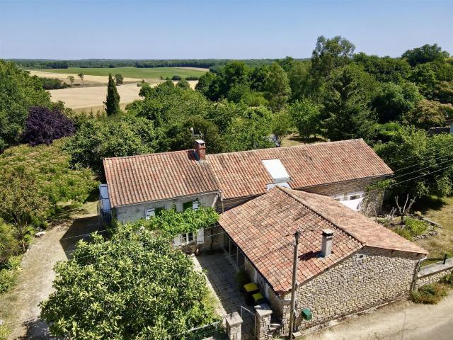 Maison vente à Confolens, Nouvelle-Aquitaine
