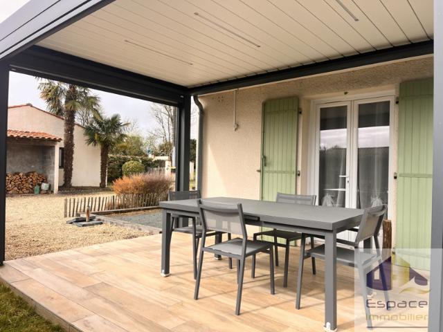 Maison vente à La Rochelle, Vérines