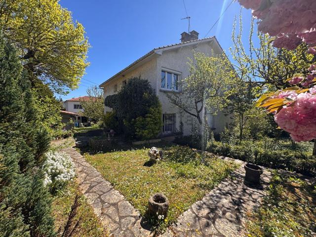 Maison vente à Figeac, Lot