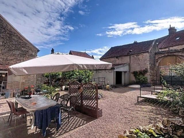 Maison vente à Au Faubourg, Flavigny-sur-Ozerain