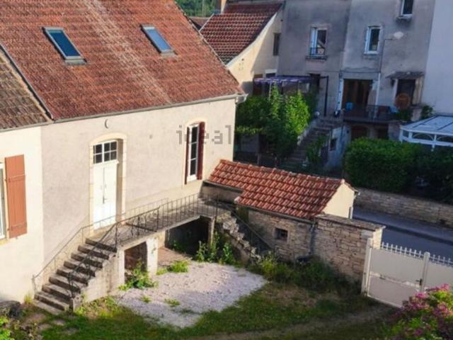Maison vente à Les Ouches, Fleurey-sur-Ouche