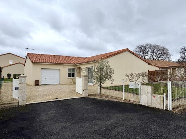 Maison vente à Site d'Activités Porte d'Aquitaine, Fontaine-le-Comte