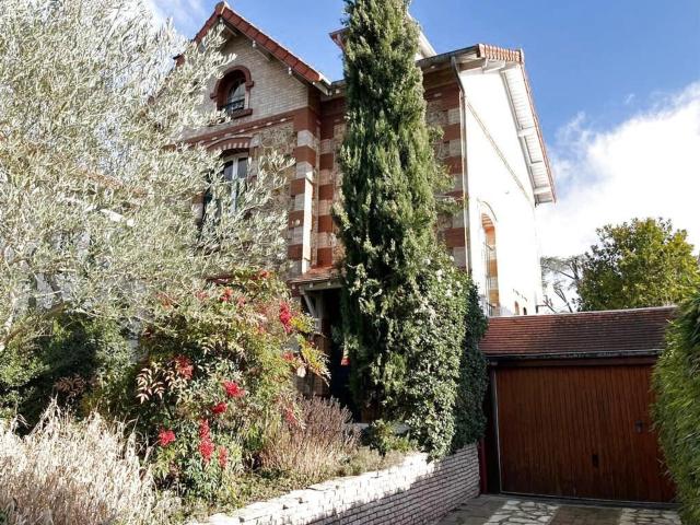 Maison vente à Villeneuve, Garches